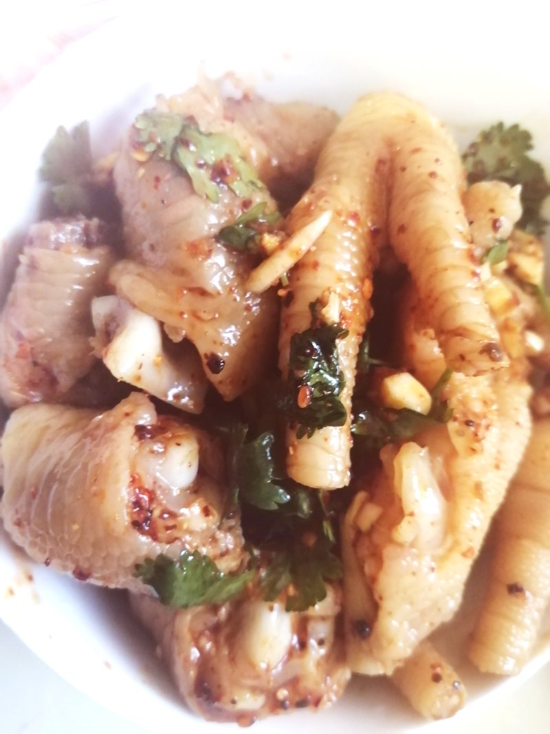 Steps to make spicy chicken feet: 7