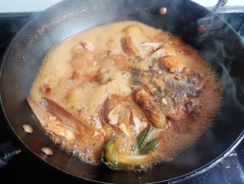 Red Tang Steps to make braised silver carp head with old tofu: 10