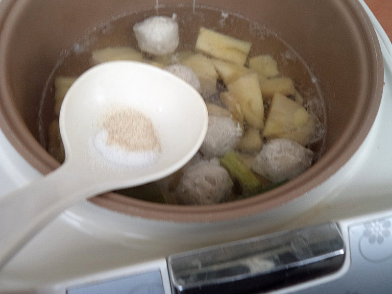 Pork belly Steps to make spring bamboo shoot soup: 9