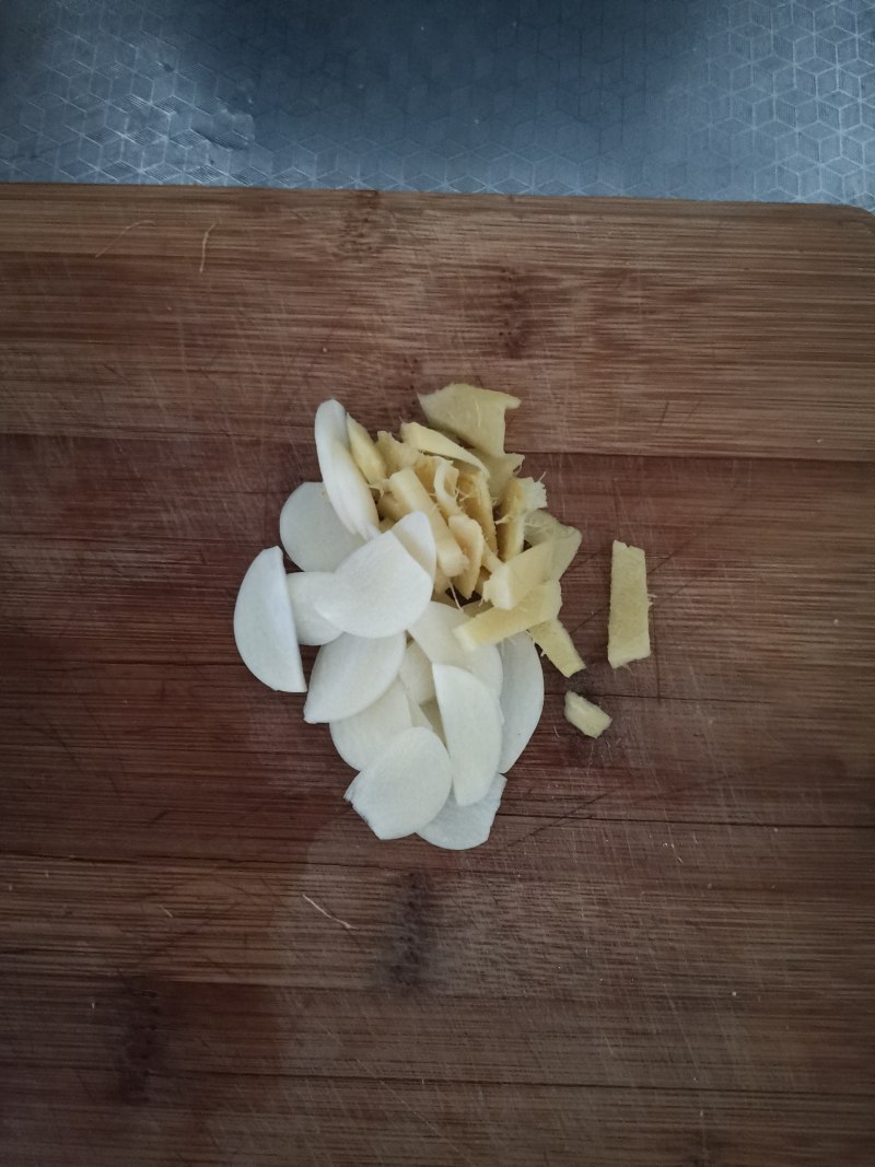 Steps to make pickled white radish: 3